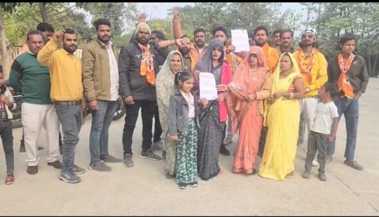 एकनाथ शिंदे गुट के शिवसेना द्वारा एसपी को सोपा ज्ञापन की जांच की मांग