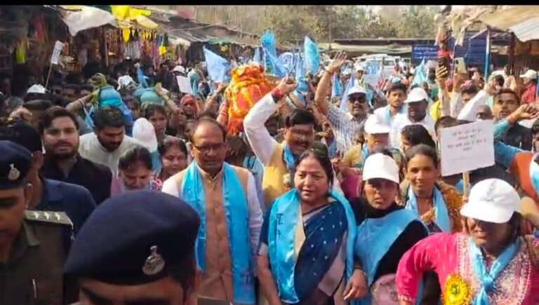 जटाशंकर पहुंचे केंद्रीय कृषि मंत्री शिवराज सिंह चौहान