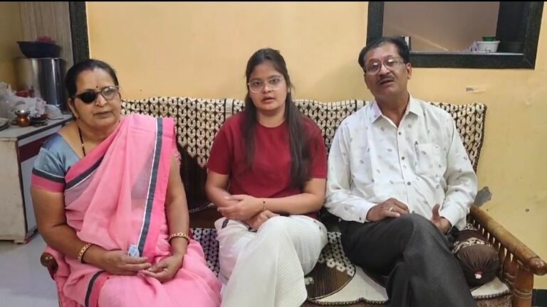 बेटियां अव्वल