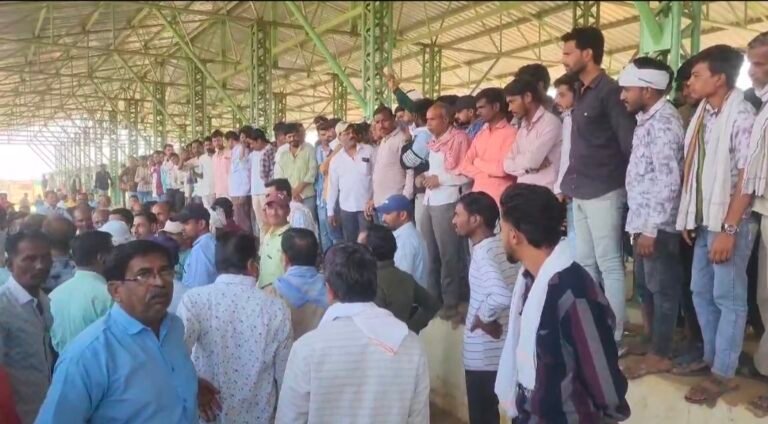 विदिशा मंडी में किसानों का हंगामा और चक्का जाम