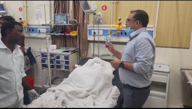 हाई टेंशन लाइट का तार टूटने से तीन बच्चे बुरी तरह झुलसे